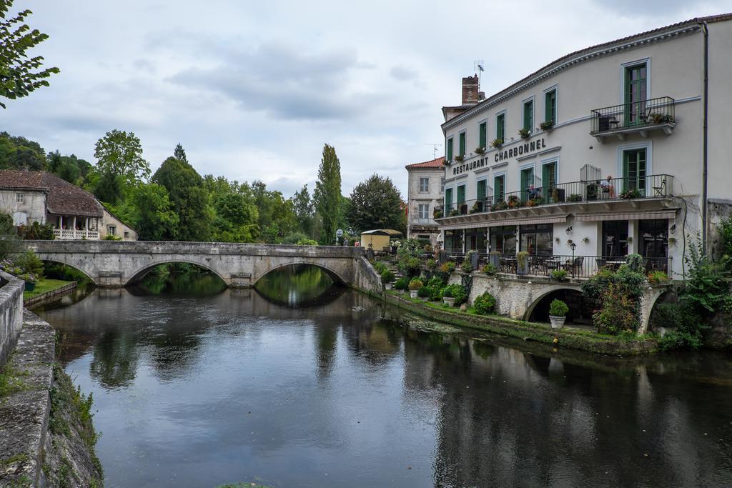 Hotel Restaurant Charbonnel Брантом Экстерьер фото