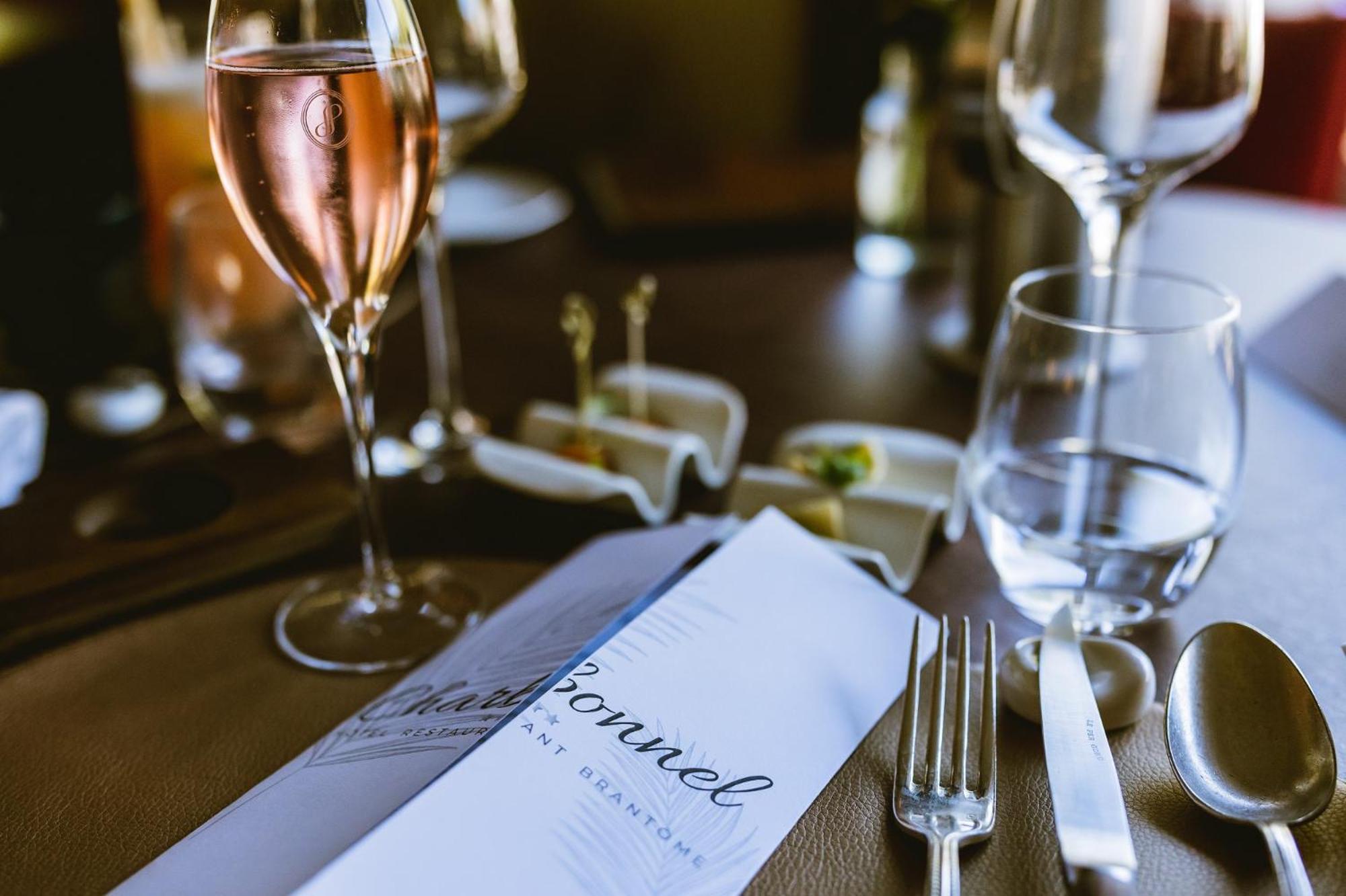 Hotel Restaurant Charbonnel Брантом Экстерьер фото