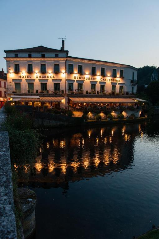Hotel Restaurant Charbonnel Брантом Экстерьер фото